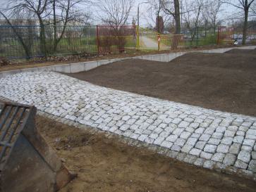 Weg aus Granitsteinen Weg aus Granitsteinen